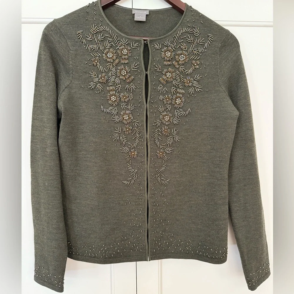 Ann Taylor Ultra Fine Merino Wool Beaded Cardigan Sz S - Picture 4 of 11